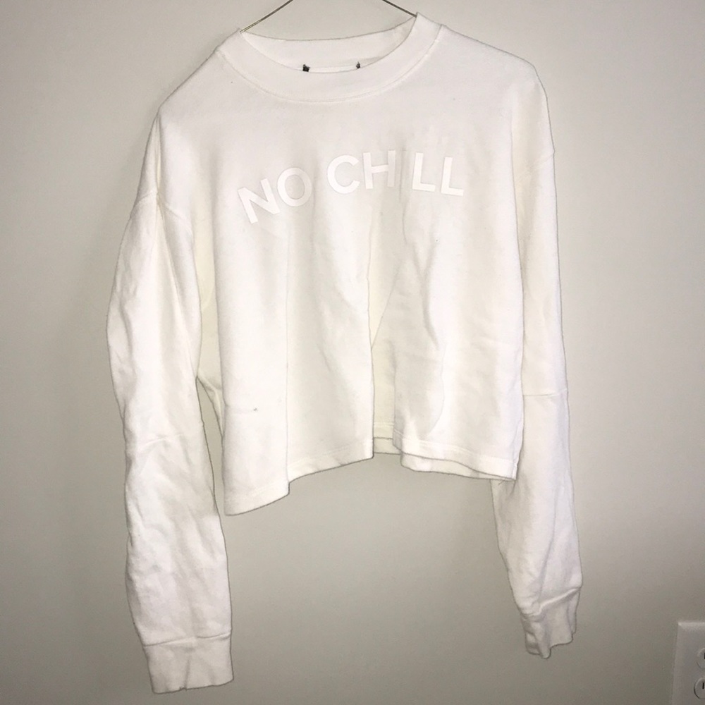 Cute no chill cropped sweatshirt!!